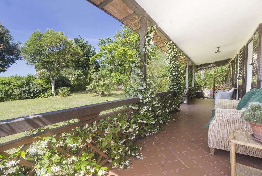 Villa Monserrato - Goelba Порто-Аццурро Екстер'єр фото