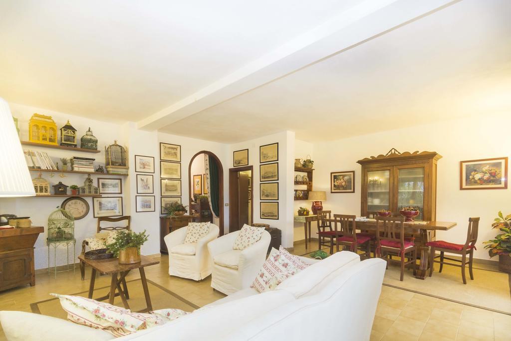 Villa Monserrato - Goelba Порто-Аццурро Номер фото