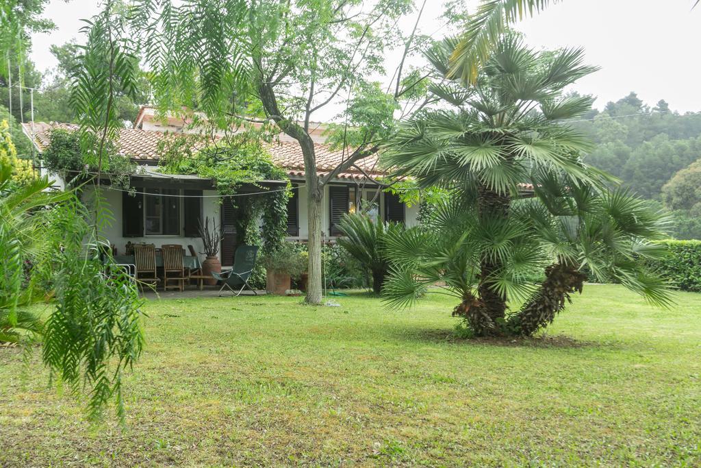 Villa Monserrato - Goelba Порто-Аццурро Екстер'єр фото
